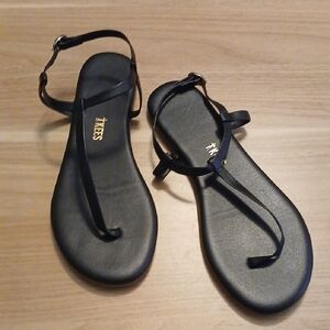 TKEES "Mariana" Black Leather Thong Sandals in Size 6